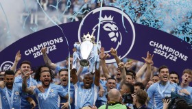 皇马中卫目标包括热刺后卫，穆里尼奥正考虑执教葡萄牙国家队